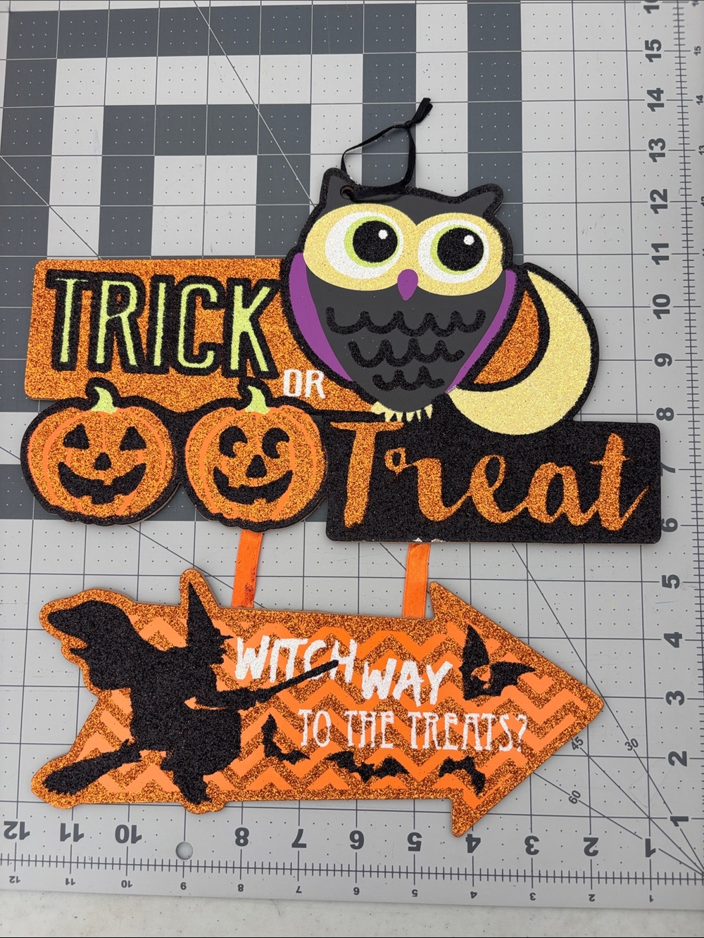 Halloween 'Trick or Treat' Hanging Sign with Owl Accent - Orange, Black, Purple